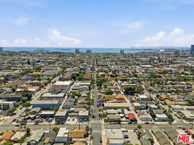 933 Walnut Avenue, Long Beach, California 90813