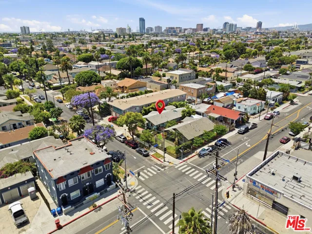 933 Walnut Avenue, Long Beach, California 90813