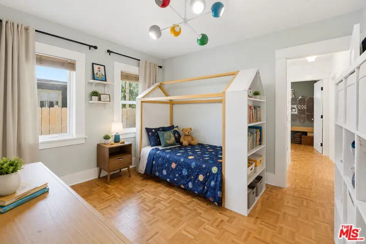 933 Walnut Avenue, Long Beach, California 90813