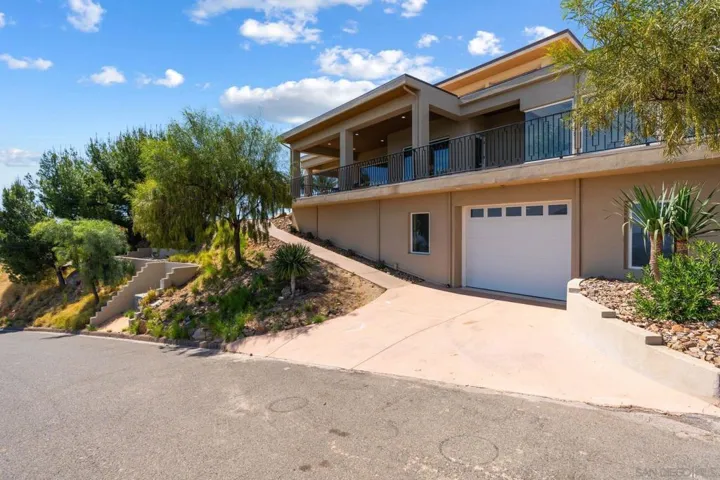 2297 Sunshine Mountain Rd, San Marcos, California 92069