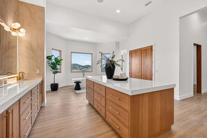 2297 Sunshine Mountain Rd, San Marcos, California 92069