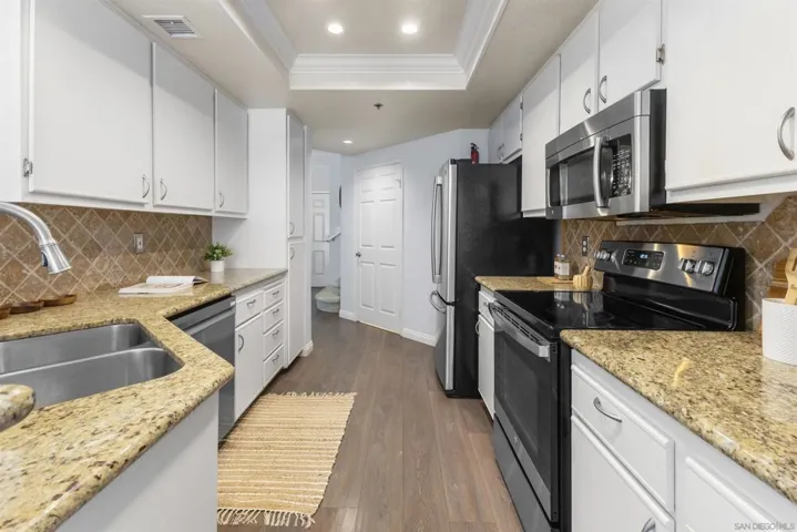 640 Camino De La Reina 1109, San Diego, California 92108