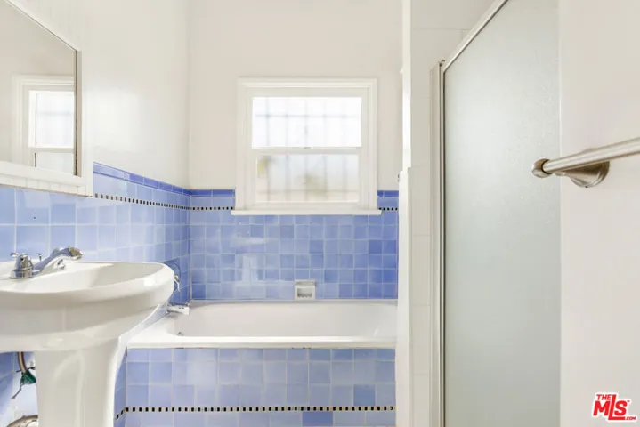 726 S Dunsmuir Avenue, Los Angeles, California 90036