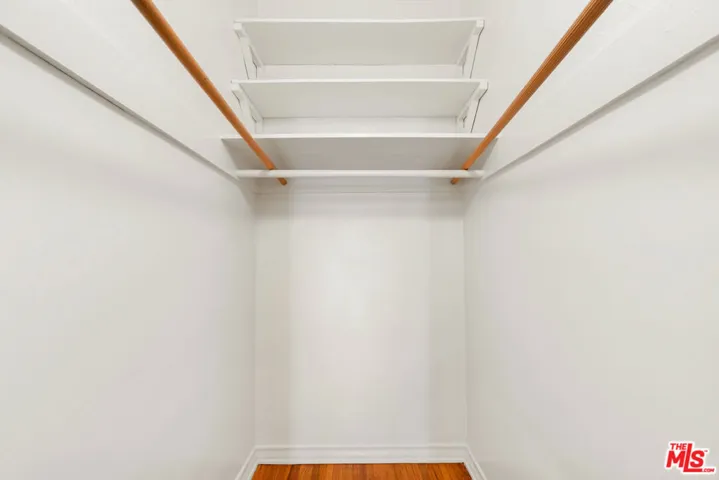 726 S Dunsmuir Avenue, Los Angeles, California 90036
