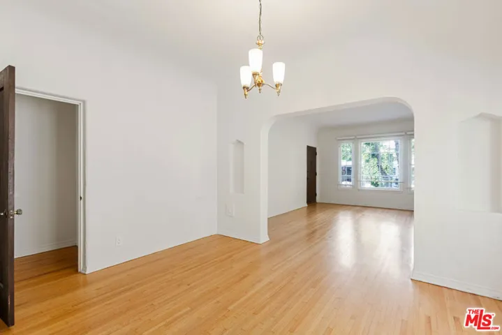 726 S Dunsmuir Avenue, Los Angeles, California 90036
