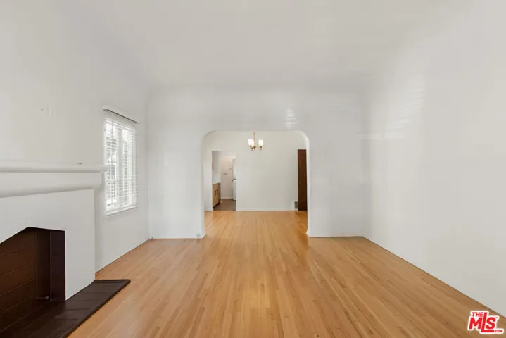 726 S Dunsmuir Avenue, Los Angeles, California 90036