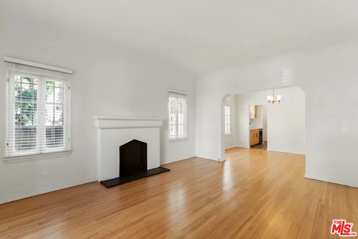 726 S Dunsmuir Avenue, Los Angeles, California 90036