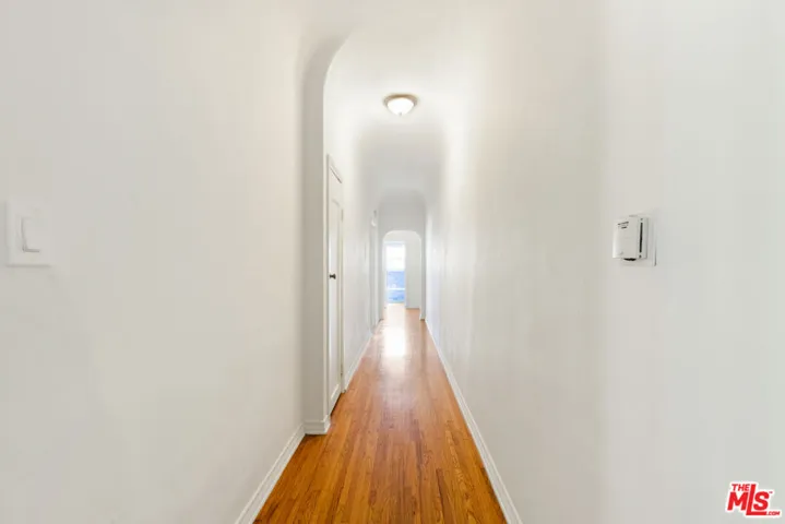 726 S Dunsmuir Avenue, Los Angeles, California 90036