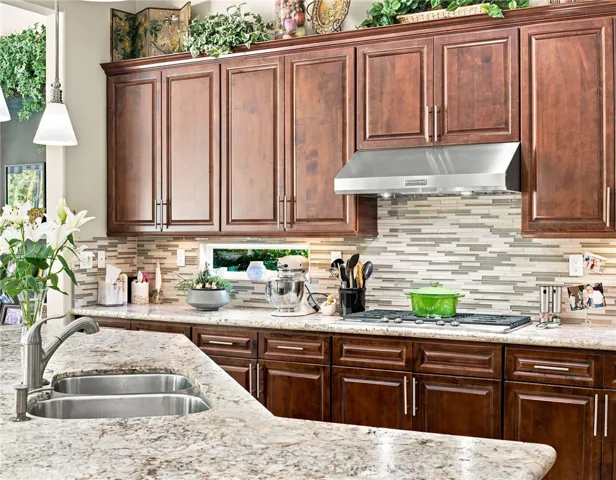22976 Banbury Court, Murrieta, California 92562