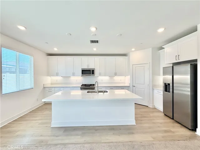 34390 Coconut Circle, Winchester, California 92596