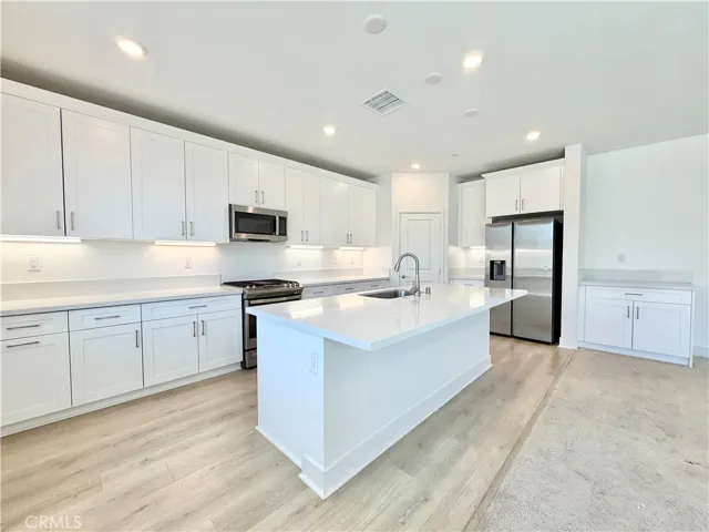 34390 Coconut Circle, Winchester, California 92596