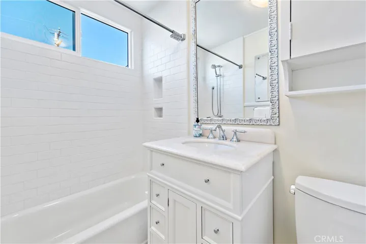 515 Carnation Avenue, Corona Del Mar, California 92625
