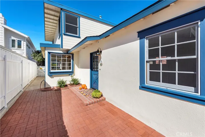 515 Carnation Avenue, Corona Del Mar, California 92625