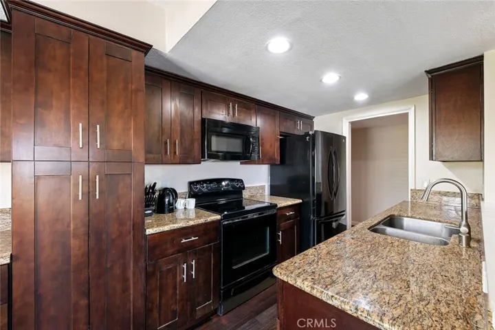 1517 E Garfield Avenue 53, Glendale, California 91205