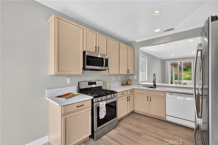 11748 Fairway Drive, Yucaipa, California 92399
