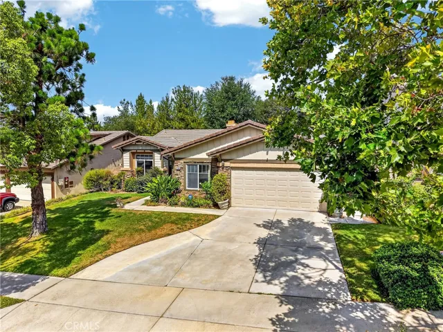 11748 Fairway Drive, Yucaipa, California 92399