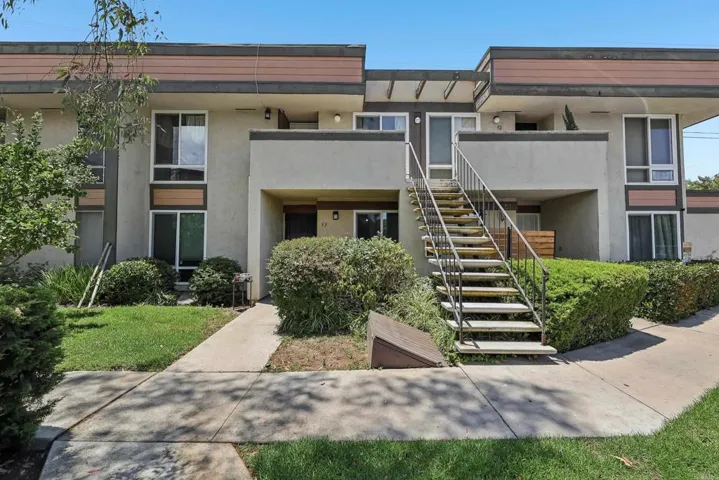 745 E Bradley Avenue, El Cajon, California 92021