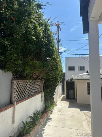 525 S Freeman St, Oceanside, California 92054