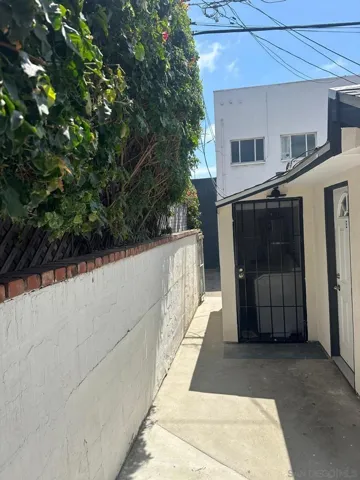 525 S Freeman St, Oceanside, California 92054