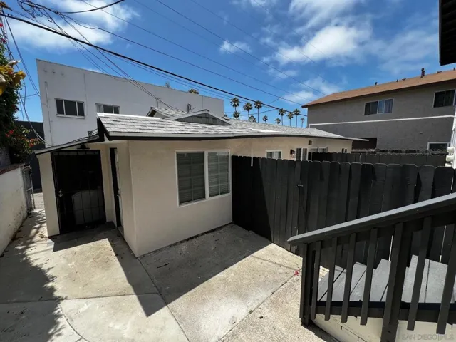 525 S Freeman St, Oceanside, California 92054
