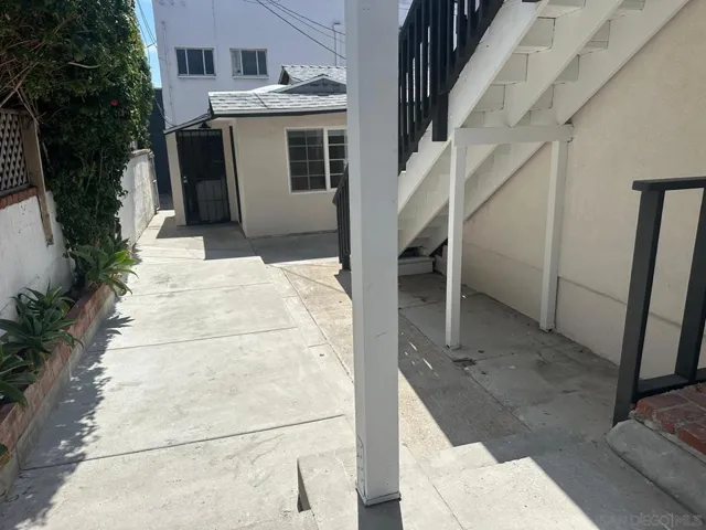 525 S Freeman St, Oceanside, California 92054