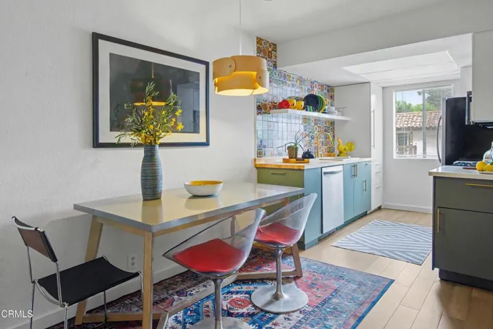 10960 Bluffside 102, Studio City, California 91604 — photo 4
