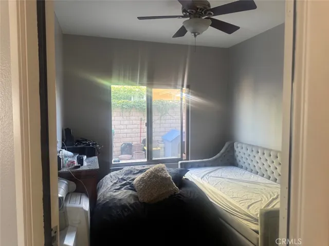1059 Silvercreek, Corona, California 92882