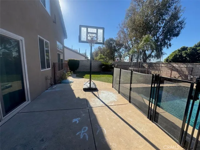 1059 Silvercreek, Corona, California 92882