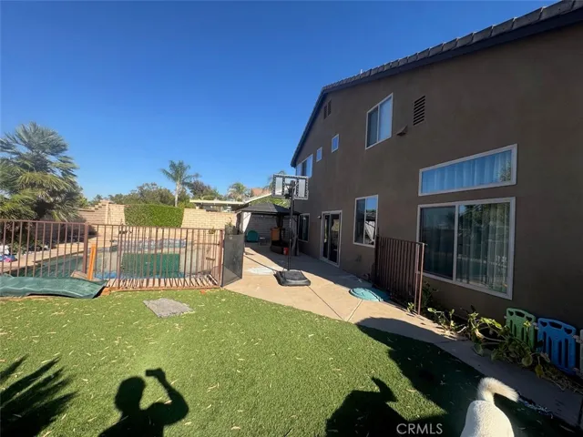 1059 Silvercreek, Corona, California 92882