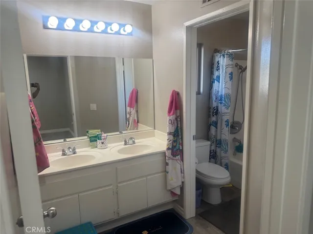 1059 Silvercreek, Corona, California 92882
