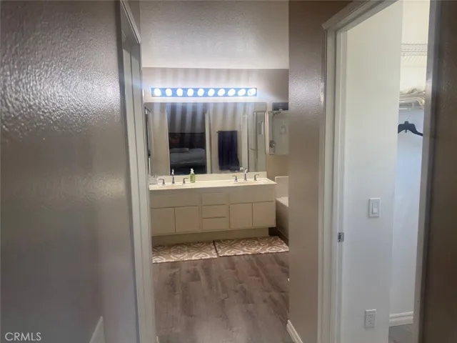 1059 Silvercreek, Corona, California 92882