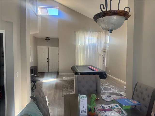1059 Silvercreek, Corona, California 92882