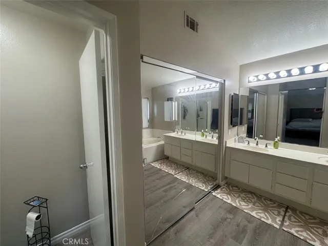 1059 Silvercreek, Corona, California 92882
