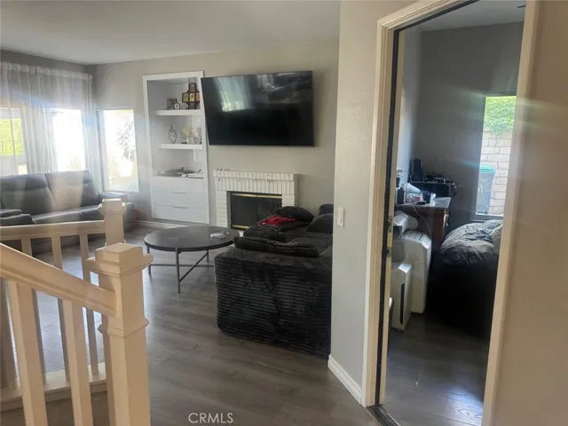1059 Silvercreek, Corona, California 92882