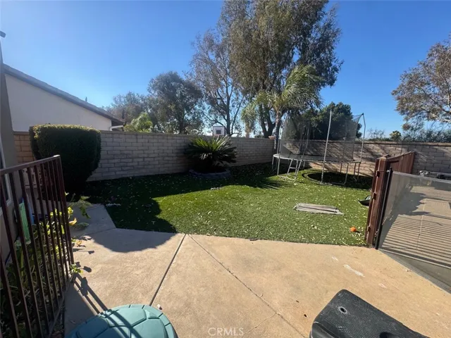 1059 Silvercreek, Corona, California 92882