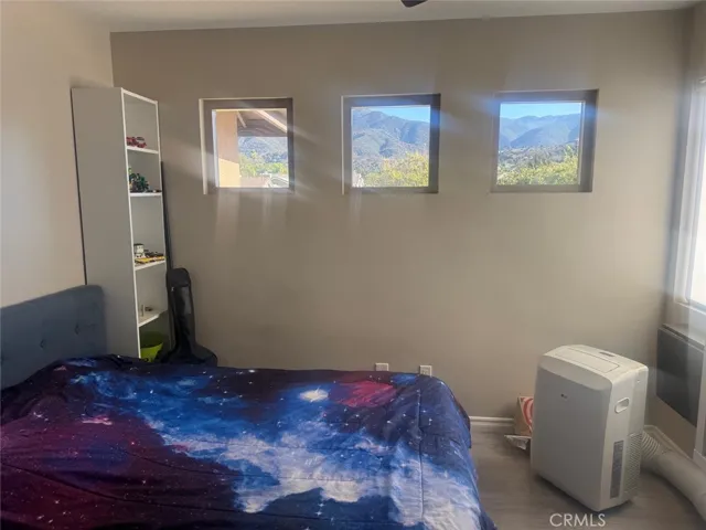 1059 Silvercreek, Corona, California 92882