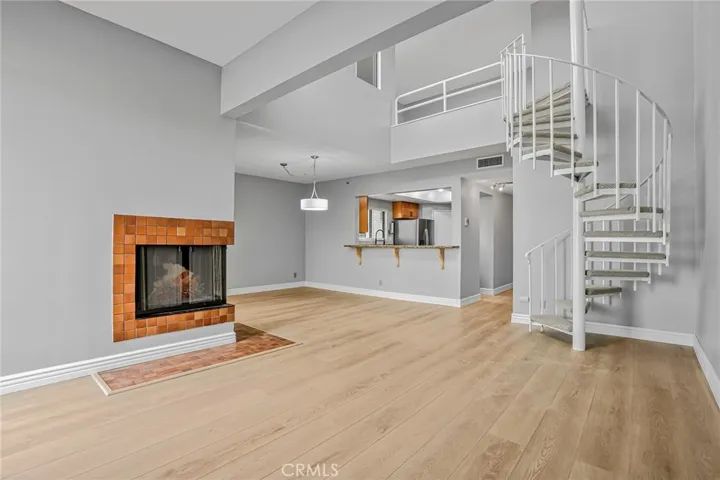 140 The Village 407, Redondo Beach, California 90277