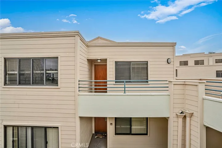 140 The Village 407, Redondo Beach, California 90277