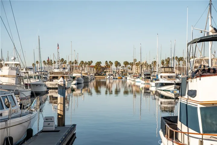 140 The Village 407, Redondo Beach, California 90277