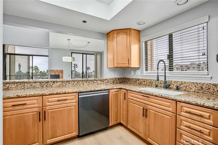 140 The Village 407, Redondo Beach, California 90277