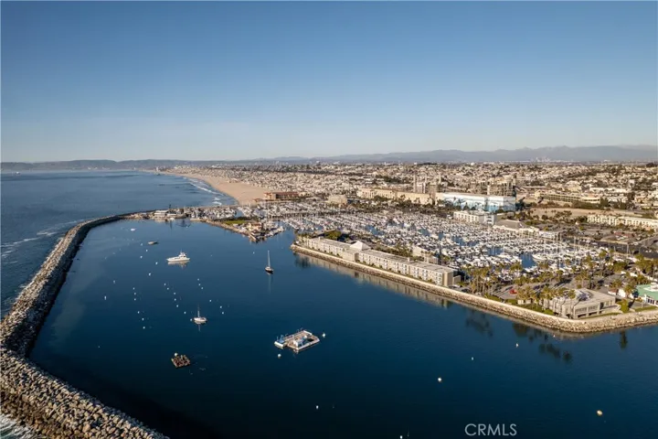 140 The Village 407, Redondo Beach, California 90277