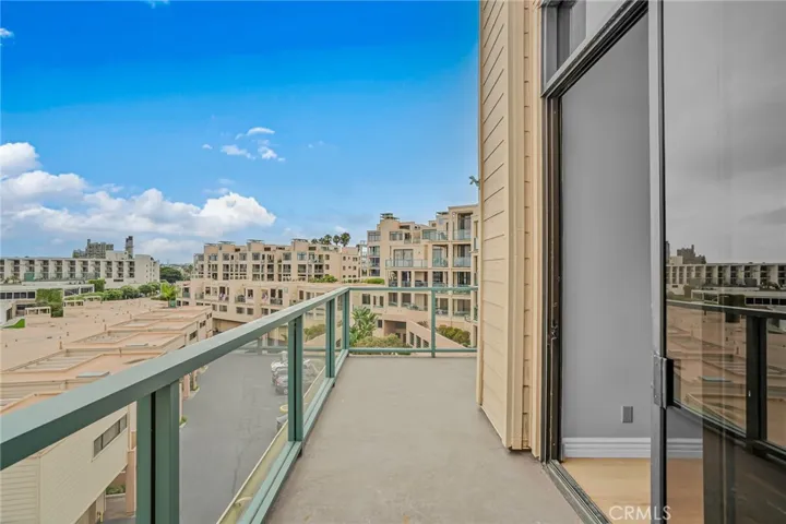 140 The Village 407, Redondo Beach, California 90277