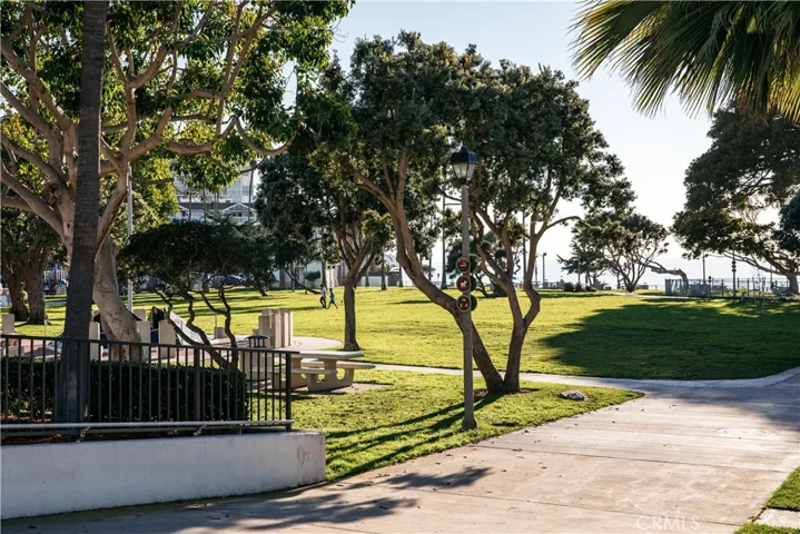 140 The Village 407, Redondo Beach, California 90277