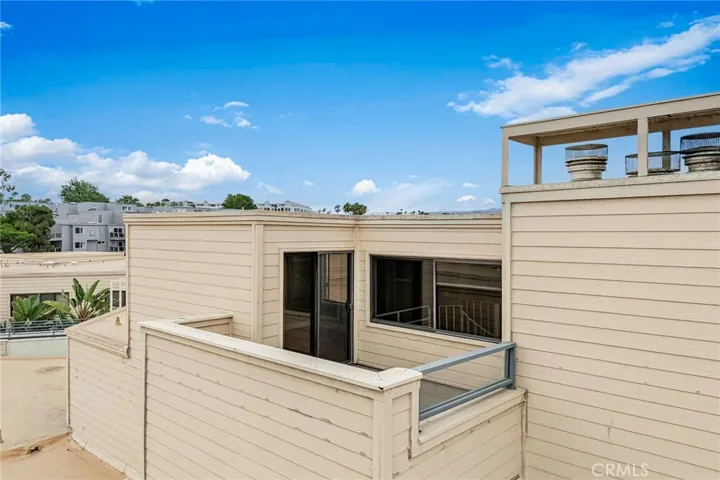 140 The Village 407, Redondo Beach, California 90277