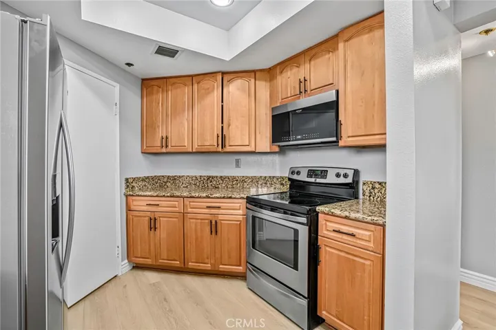 140 The Village 407, Redondo Beach, California 90277