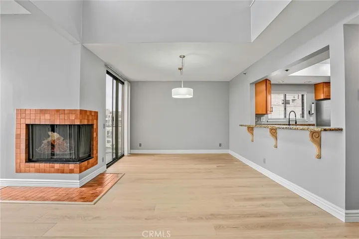 140 The Village 407, Redondo Beach, California 90277