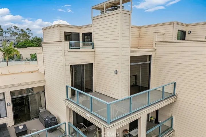 140 The Village 407, Redondo Beach, California 90277