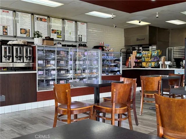 10877 Los Alamitos Boulevard, Los Alamitos, California 90720