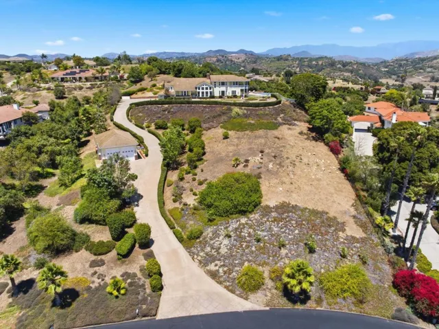 2292 Dos Lomas, Fallbrook, California 92028