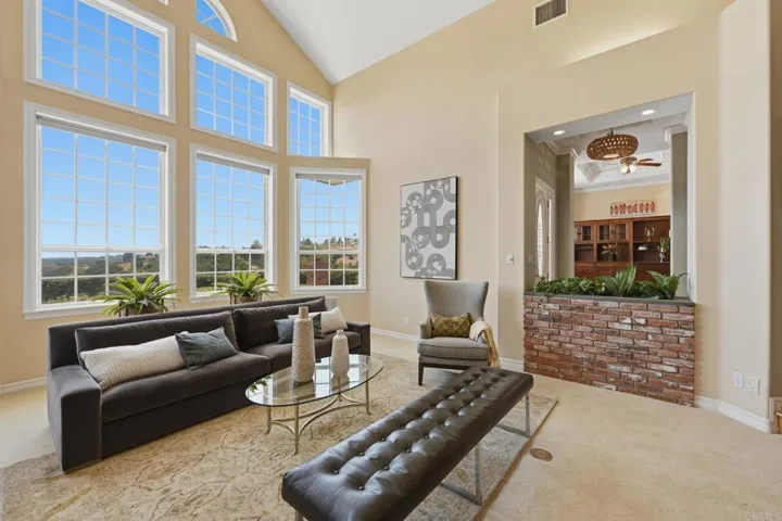 2292 Dos Lomas, Fallbrook, California 92028